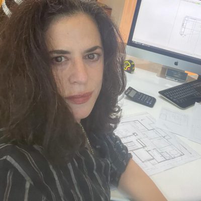 גילה-מעצבת-פנים-ואדריכלית.jpeg